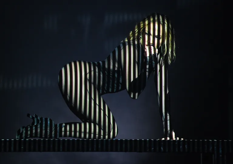 Jennifer Lopez nägi laval välja sama hea nagu ikka! Tundub, et 51-aastane Lopez on üks nendest staaridest, keda vaadates võib öelda küll, et vanus on kõigest number.