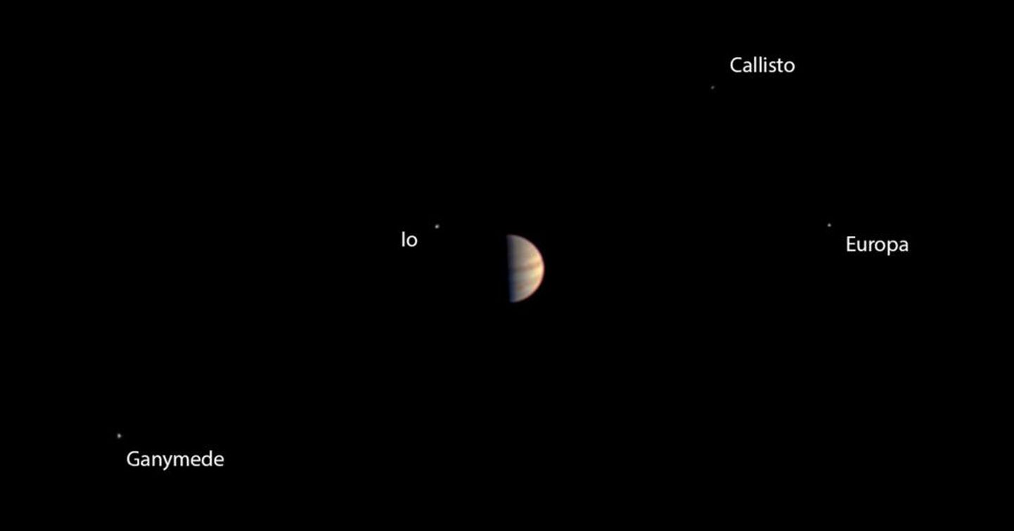Viimane Juno tehtud foto enne orbiidile sisenemist. Jupiter ja tema neli kuud.