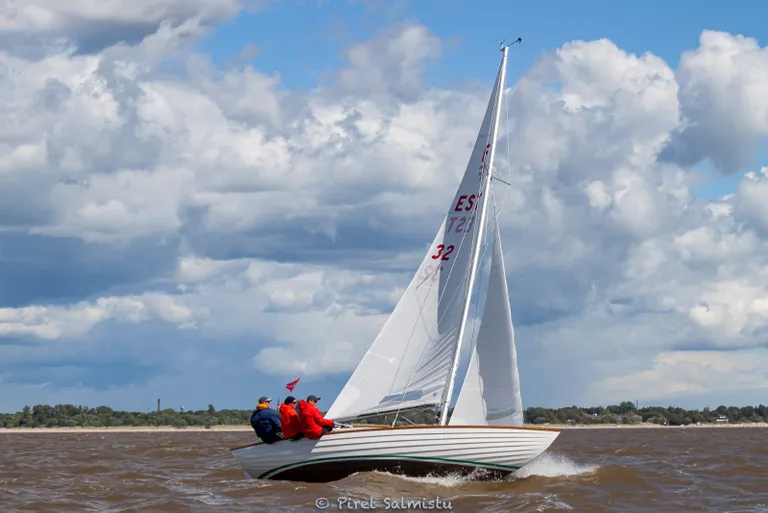 Folkboot W-Lind EST32 (Kalevi Jahtklubi), kapten Tiit Riisalo.