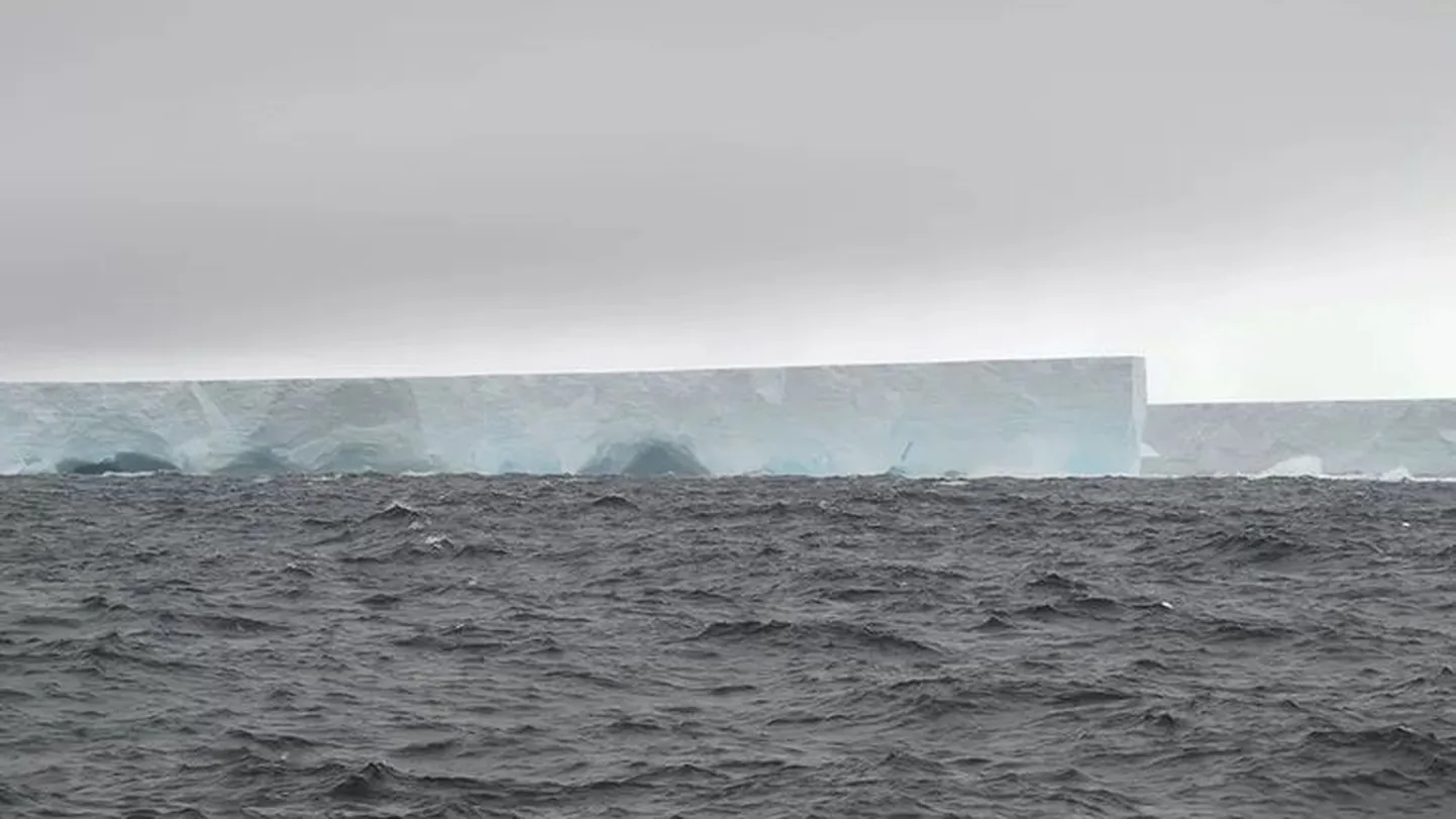 Айсберг А76а. Подводная часть в десятки раз больше той, что находится над водой
