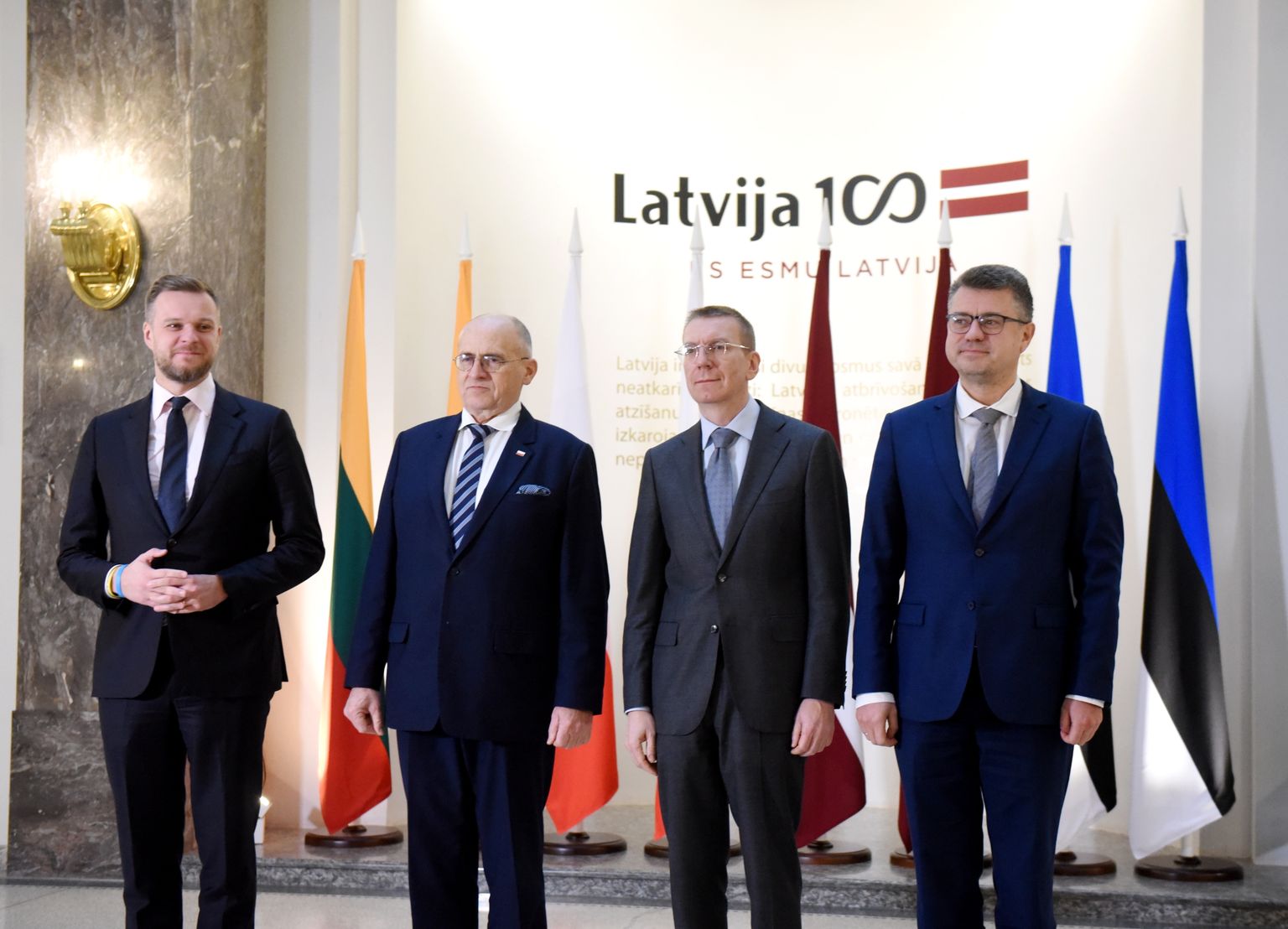 Lietuvas ārlietu ministrs Gabrieļus Landsberģis (no kreisās), Polijas ārlietu ministrs Zbigņevs Rau, Latvijas ārlietu ministrs Edgars Rinkēvičs un Igaunijas ārlietu ministrs Urmass Reinsalu tikšanās laikā Ārlietu ministrijā.