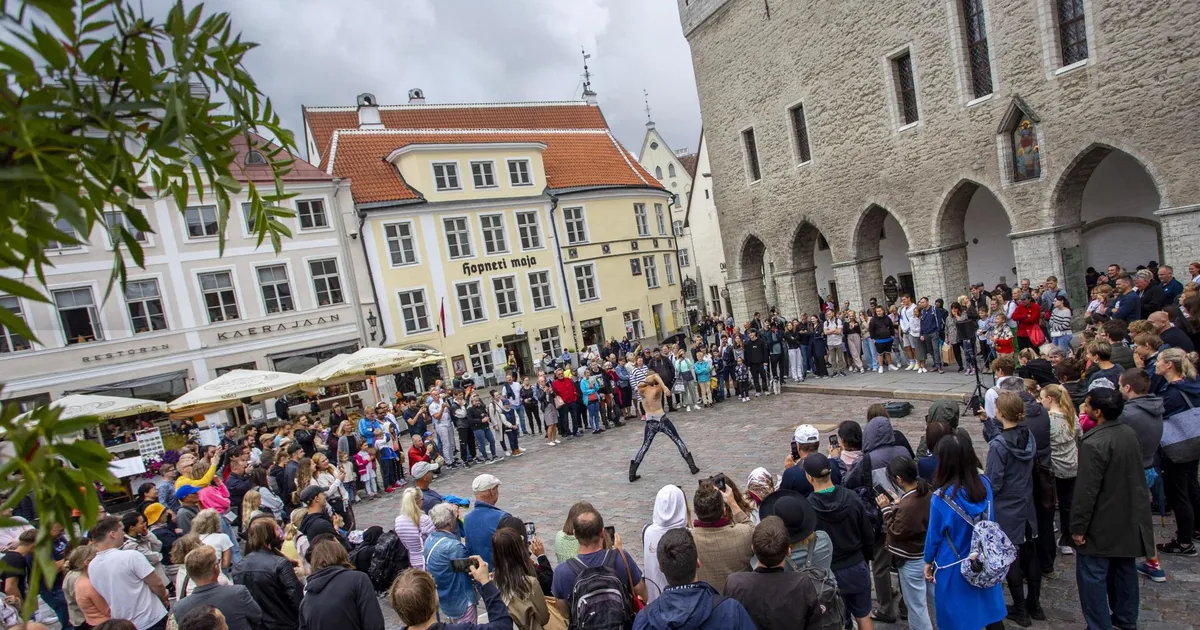 Sel esmaspäeval, 18. augustil alanud ning 18. septembrini kestev Tallinn Fringe Festival on Eesti kõige pikem festival – terve kuu kestev pidu, mis toob kokku e