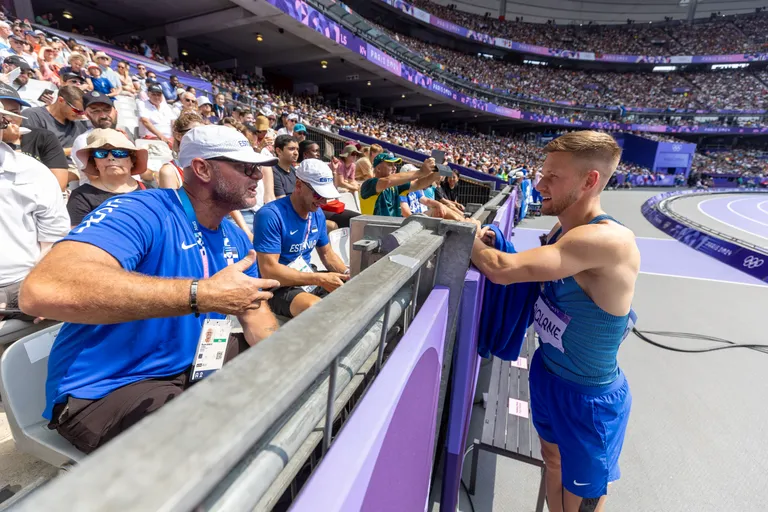 Janek Õiglane ja Ryan Baily aru pidamas.