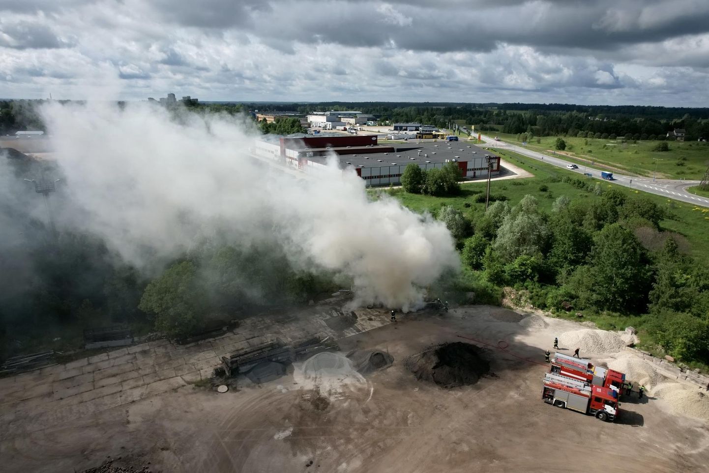 Põleng Viljandi äärelinnas Raua tänaval likvideeriti kiiresti.