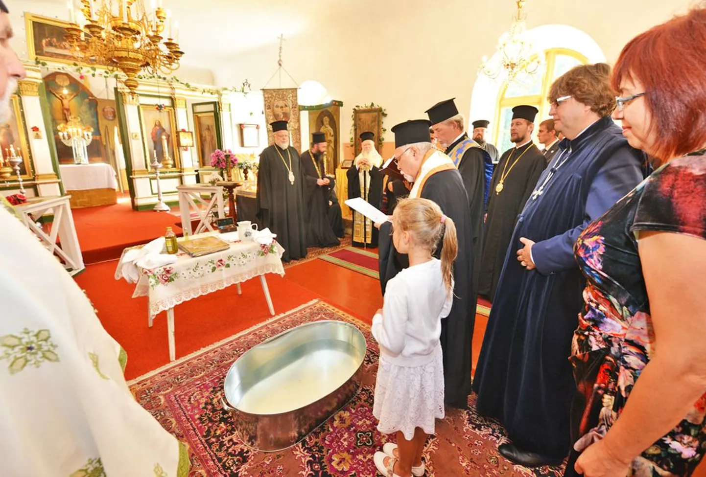 Bartolomeos ristis Kihnus 9-aastase Emma-Margareti.