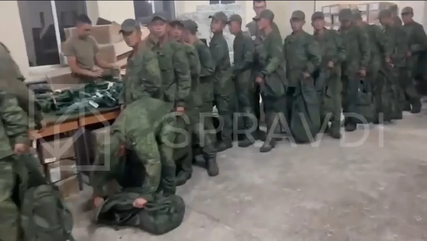 Первое видео с северокорейскими солдатами, предположительно, в России