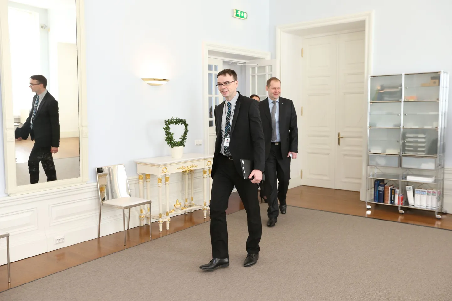 Algas uue valitsuse esimene istung. Kaitseminister Sven Mikser