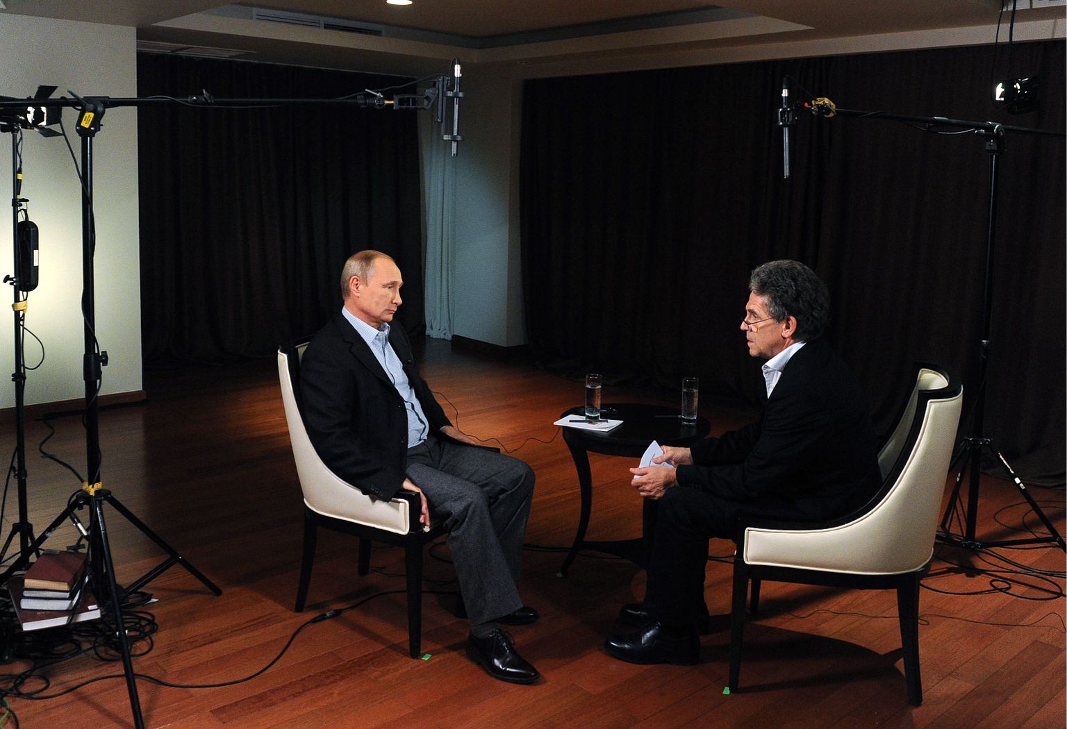 Vene president paari nädala eest Vladivostokis Saksa avalik-õigusliku telekanali ARD saatejuhile Hubert Seipelile intervjuud andmas.