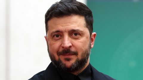 Zelenskis: ASV piedāvā Ukrainas armijai pamest Donbasu, krieviem paliekot uz vietas