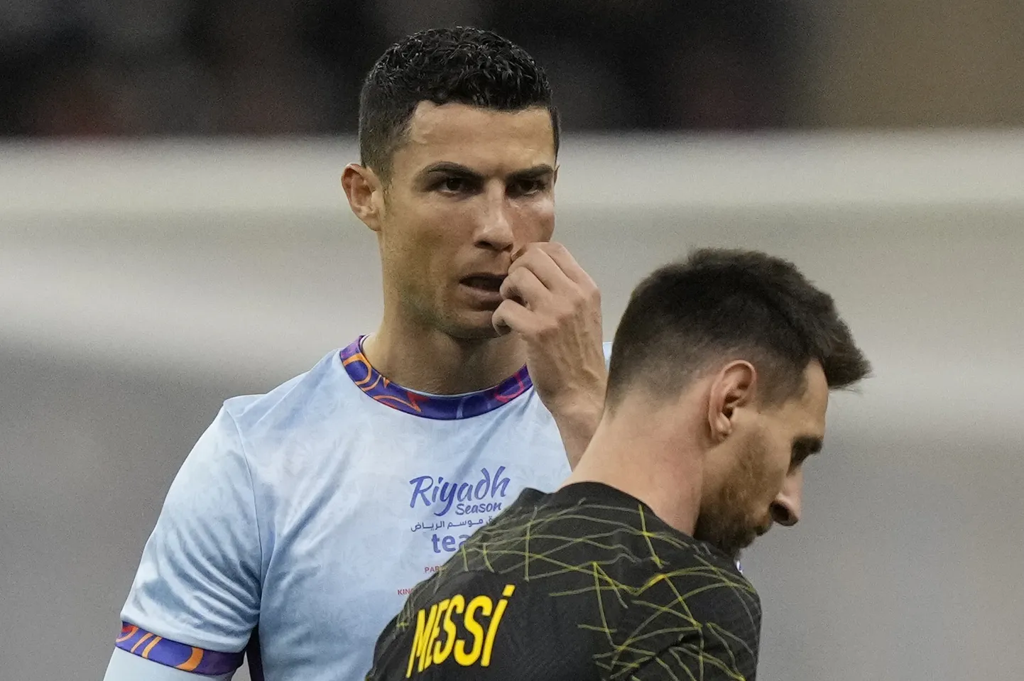 Futbola zvaigznes Krištianu Ronaldu un Lionels Mesi
