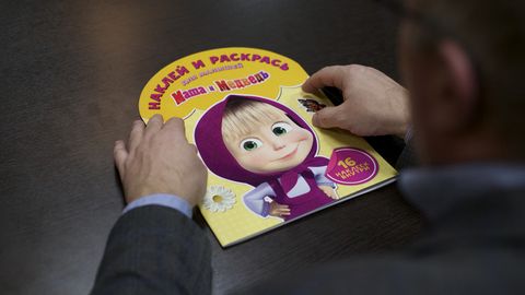 Vene poliitaktivist kutsus üles «Maša ja karu» ära keelama
