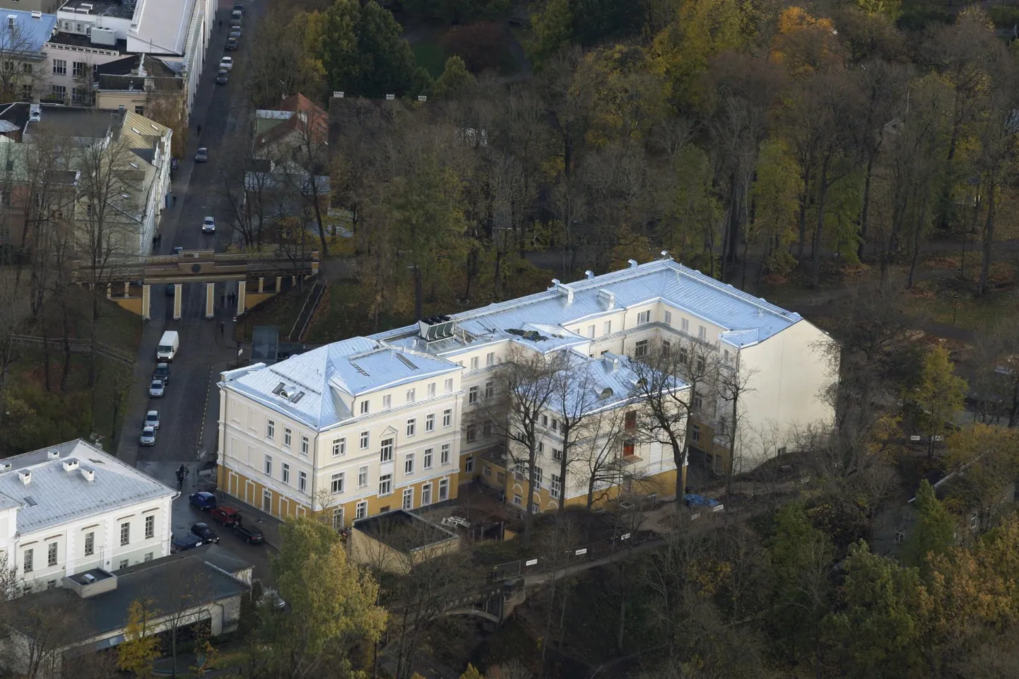 Toomemägi, Lossi 36. Siin asub TÜ ühiskonnateaduste instituut.