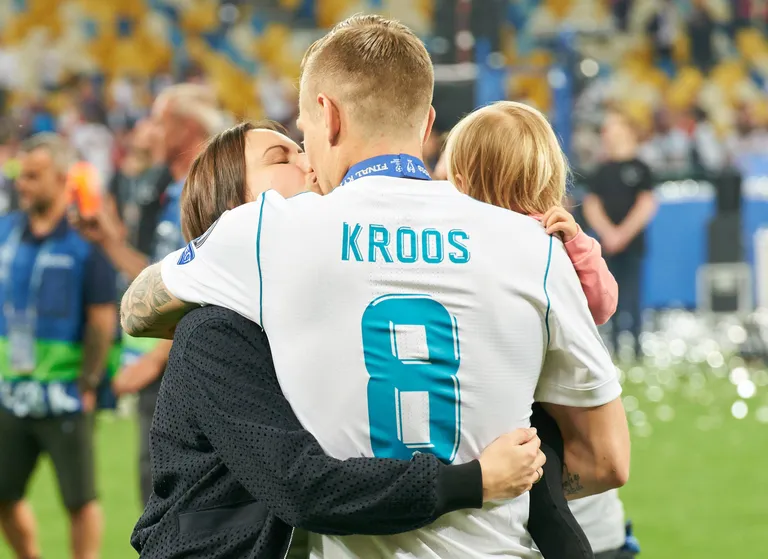 Toni Kroos, ta naine Jessica Farber ja nende tütar Amelie