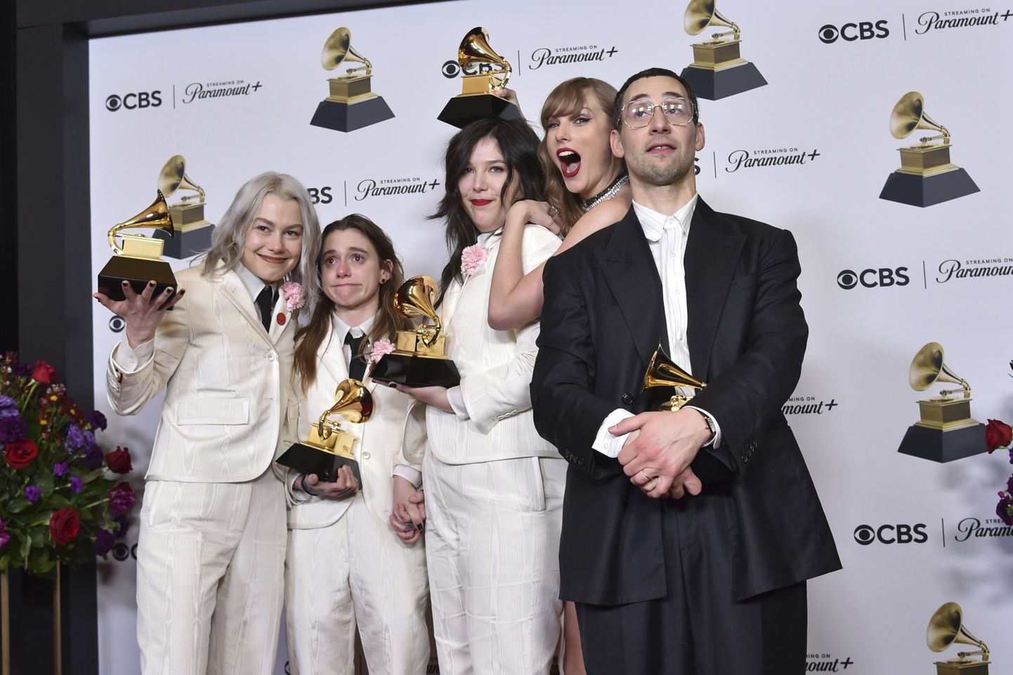 Kolm auhinda pälvinud boygenius ning aasta albumi auhinna pälvinud Taylor Swift ja produtsent Jack Antonoff.