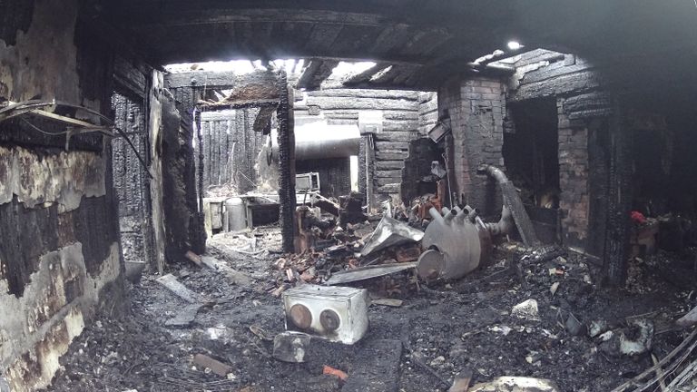 Peipsiääre vallas hukkus tulekahjus mees ja hävis maja.