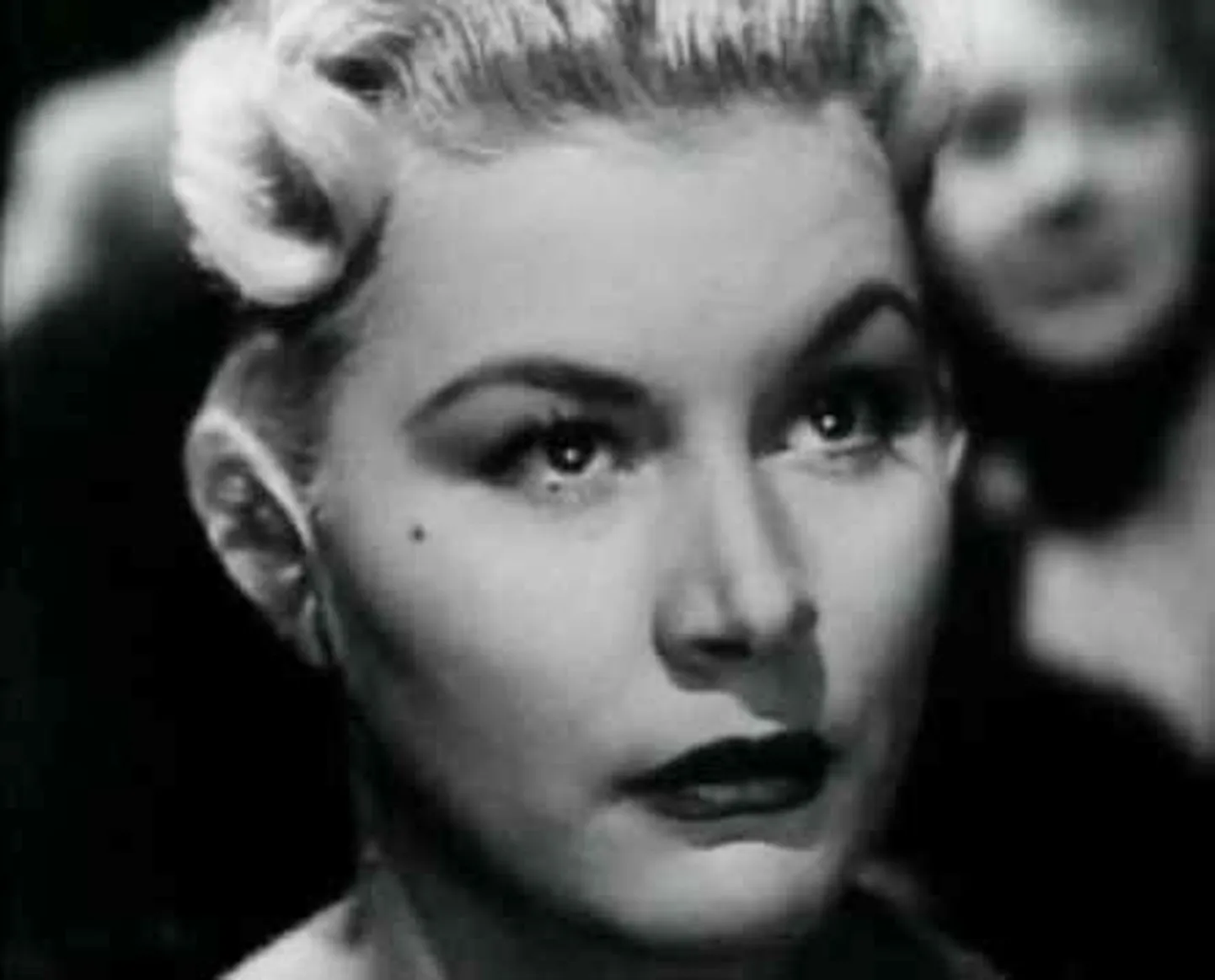 Barbara Peitone filmā "Bad Blonde" (1953)