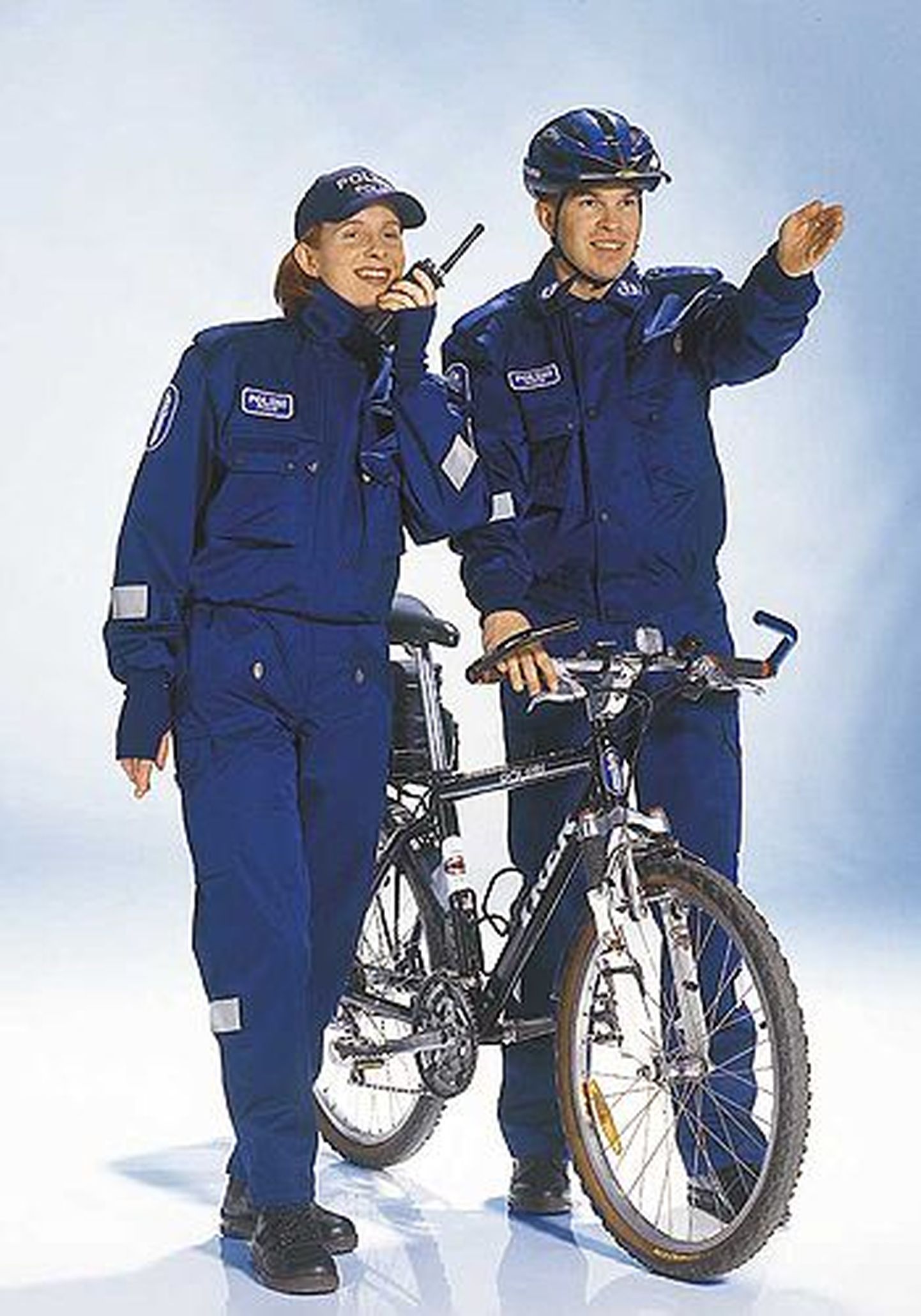 Soome politseinike ametlikud suvised tööriided.