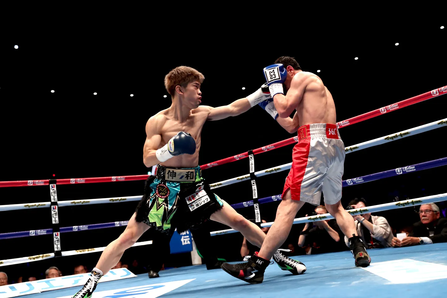 Kosei Tanaka (vasakul) obadusi jagamas.