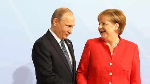 Меркель рассказала, почему ЕС не отменяет санкции против России