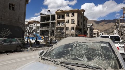 Izraēla uzbrukusi desmitiem militāru objektu Teherānā