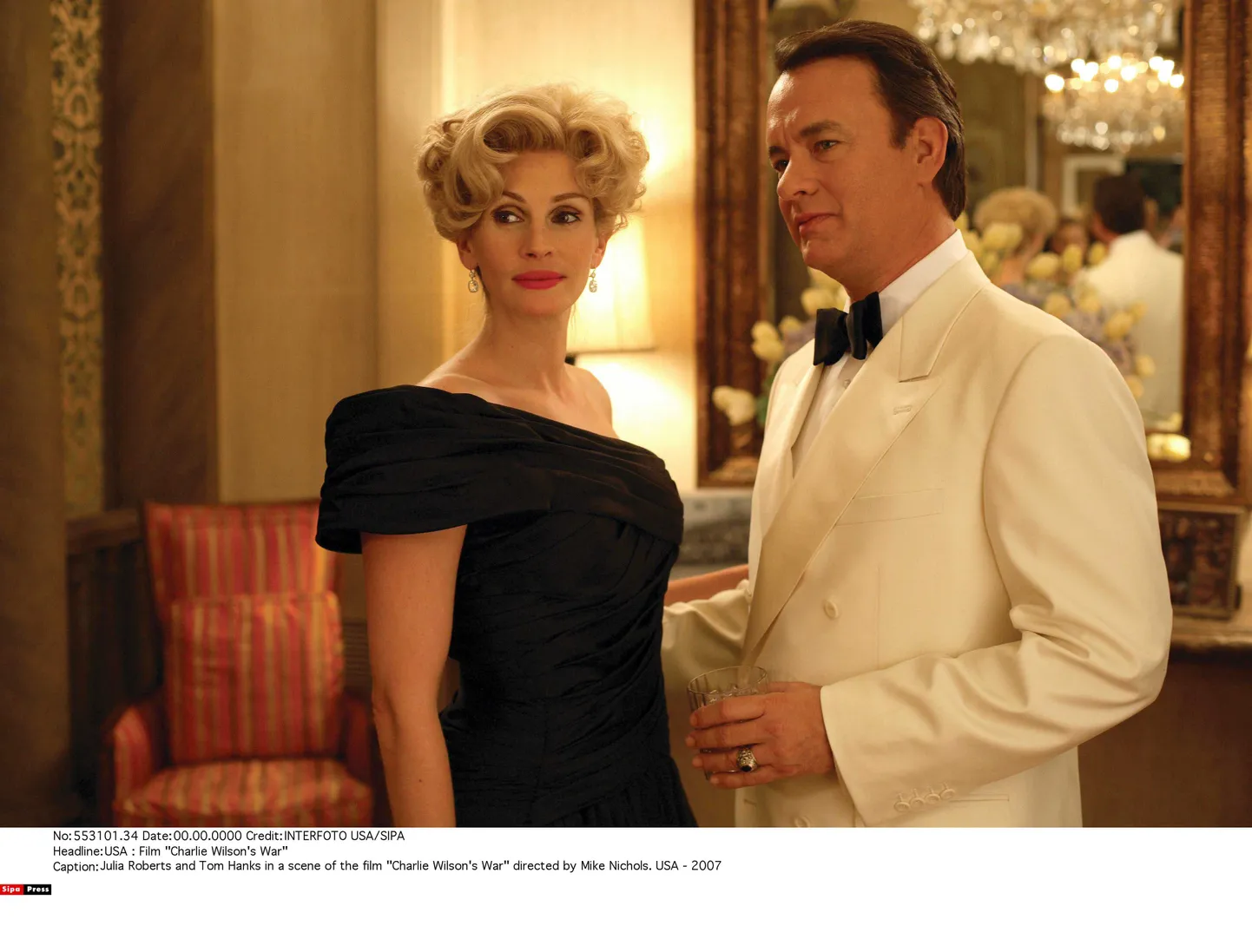 Julia Roberts ja Tom Hanks ning stseen filmist «Charlie Wilson's War» («Charlie Wilsoni sõda»)