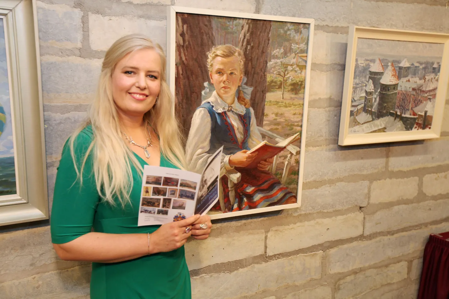 Kunstnik Aleksander Peeki pojad avasid Rahvusraamatukogus isa mälestusnäituse. Aleksander Peek on Ingrid Peek`i vanaisa.