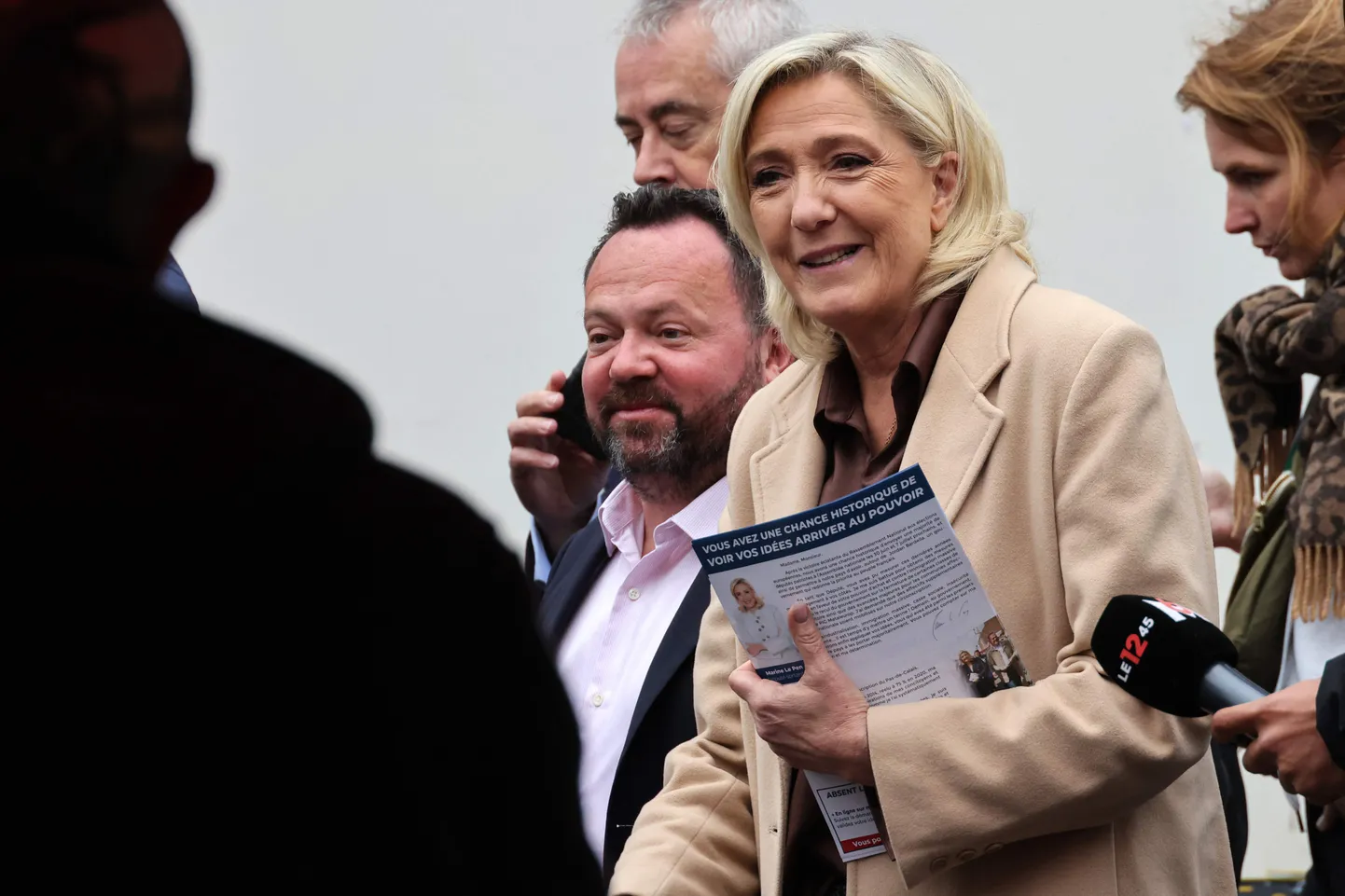 Marine Le Peni juhitav Prantsusmaa paremäärmuslik Rahvusrinne trumpas Euroopa Parlamendi valimistel tsentristid üle.