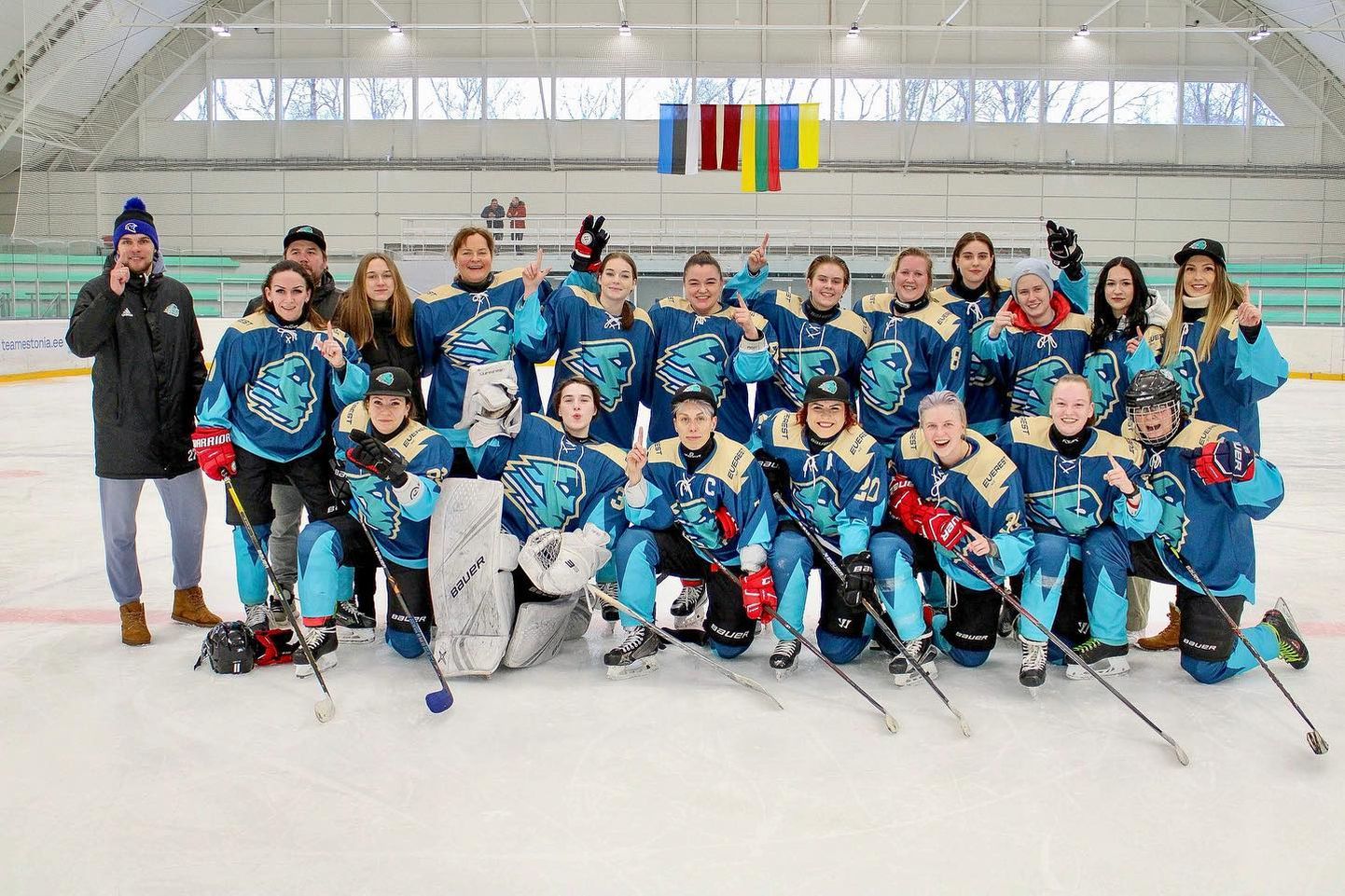 В этом году лучшая женская хоккейная команда Эстонии - кохтла-ярвеский "Everest".