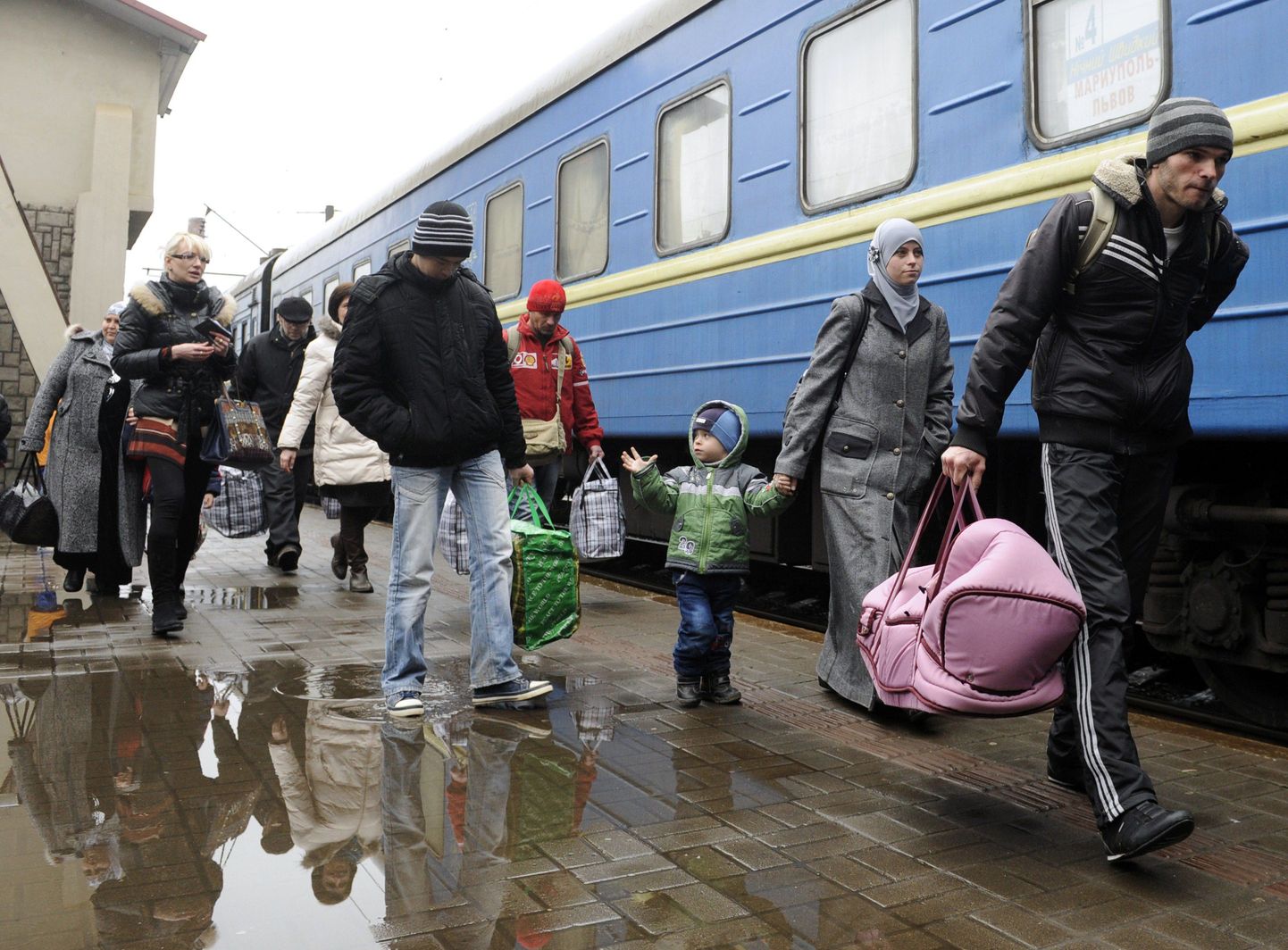 Krimmitatarlaste perekond, kes lahkus Simferopolist, et seada end sisse Lvivis (Lääne-Ukraina).