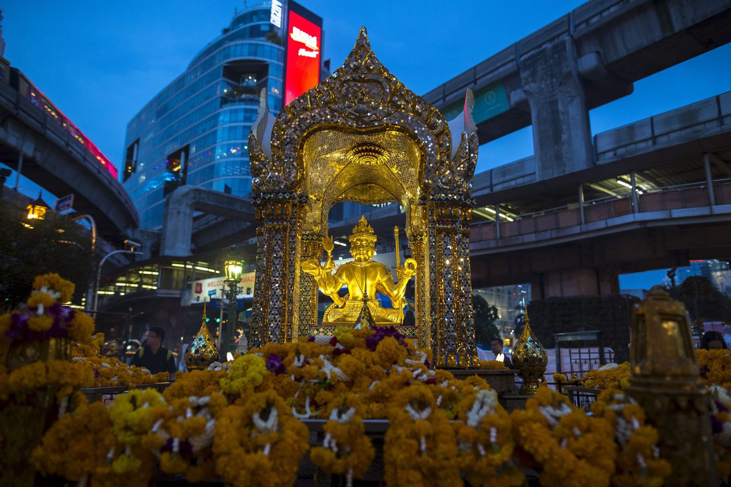 Rünnaku ohvriks sattunud Erawani pühamu Bangkokis