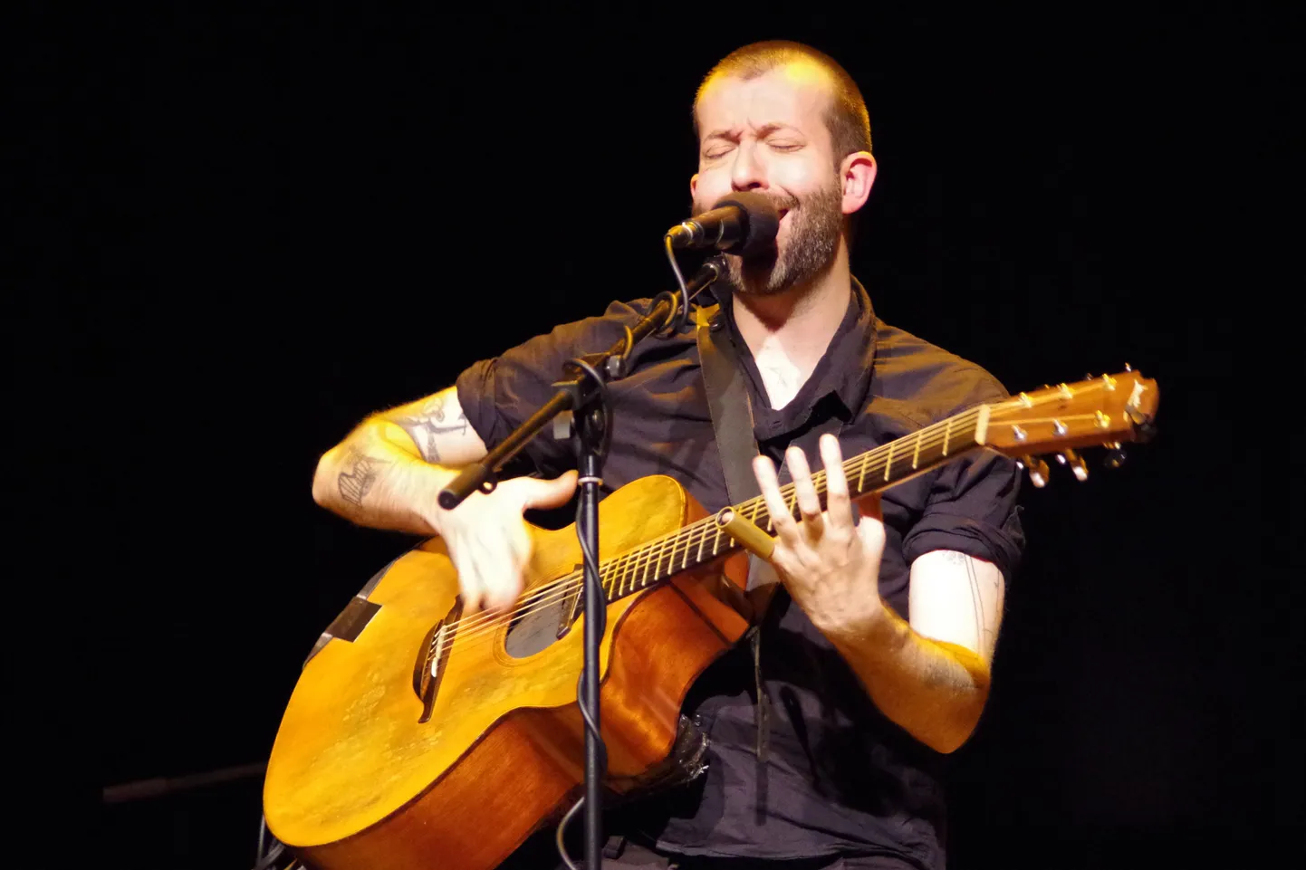 Jon Gomm
