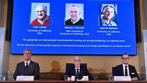 Nobela prēmija fizikā piešķirta par atklājumiem kvantu mehānikā