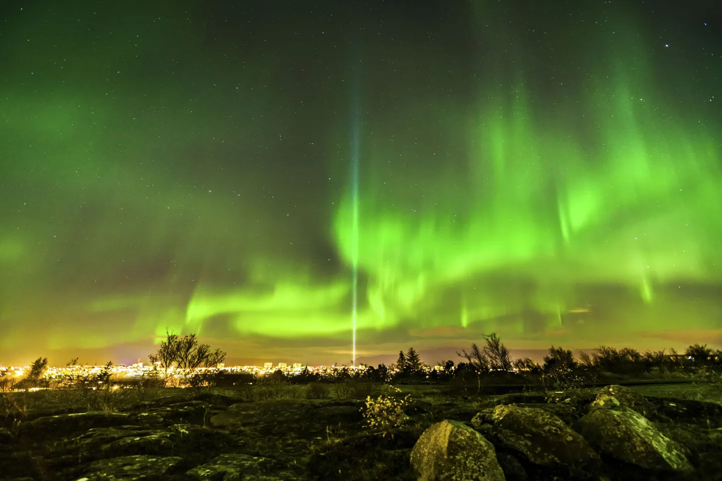 Virmalised Reykjaviki kohal 21. oktoobril 2017.