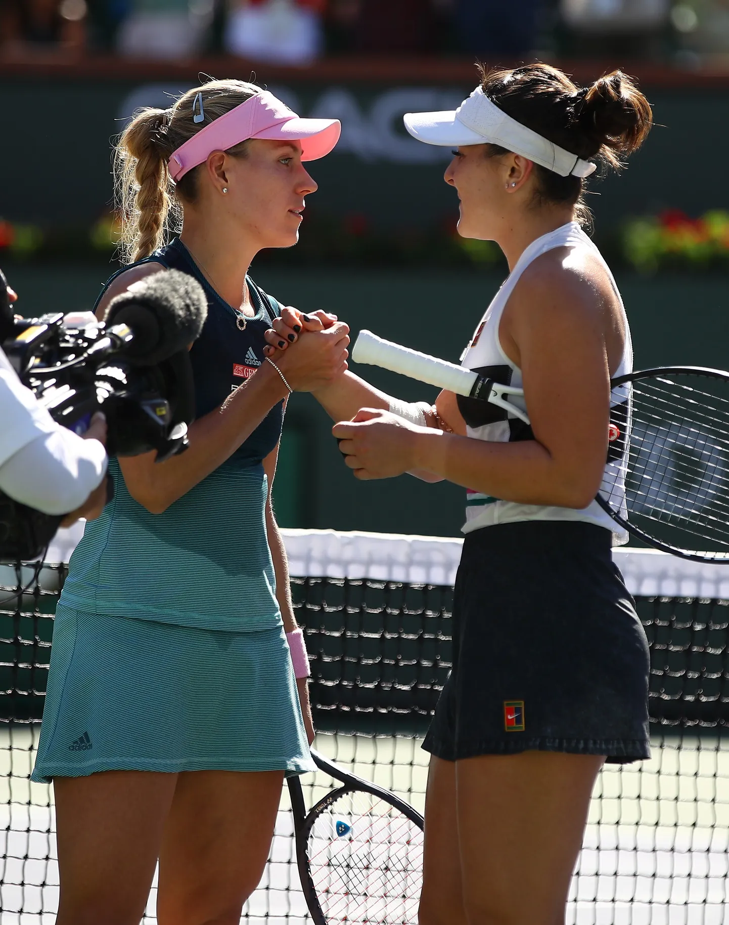 Angelique Kerber (vasakul) ja Bianca Andreescu.