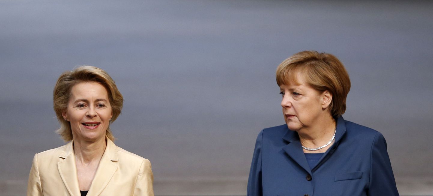 Saksamaa tööturuminister Ursula von der Leyen (vasakul) ja kantsler Angela Merkel