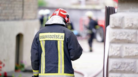 Ugunsgrēkā Tukumā gājis bojā cilvēks