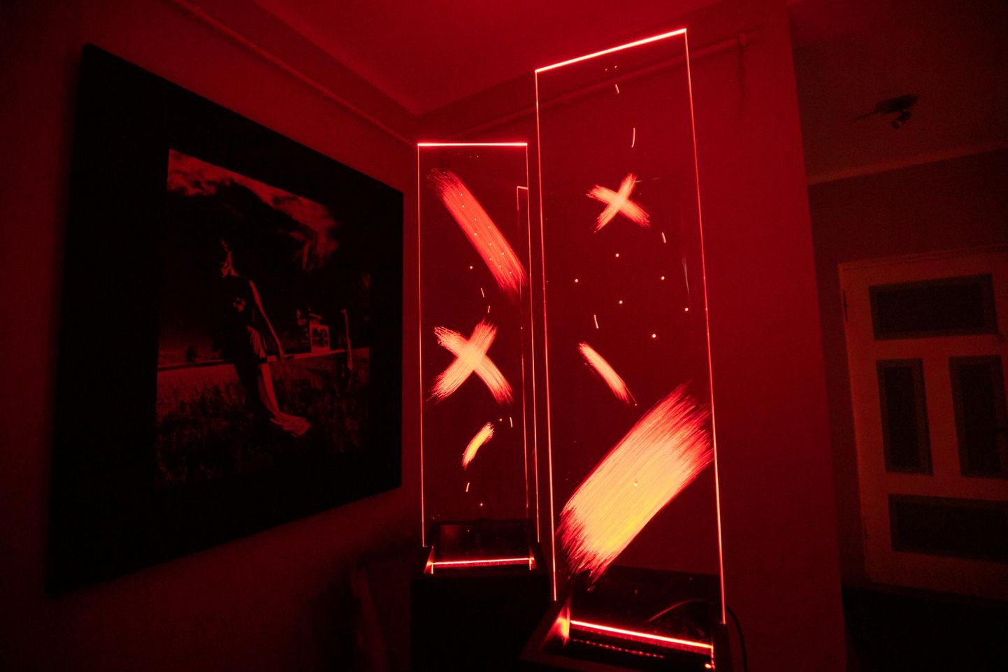 Riho Hüti hõõguvad klaasiteosed sarjast "Punane".