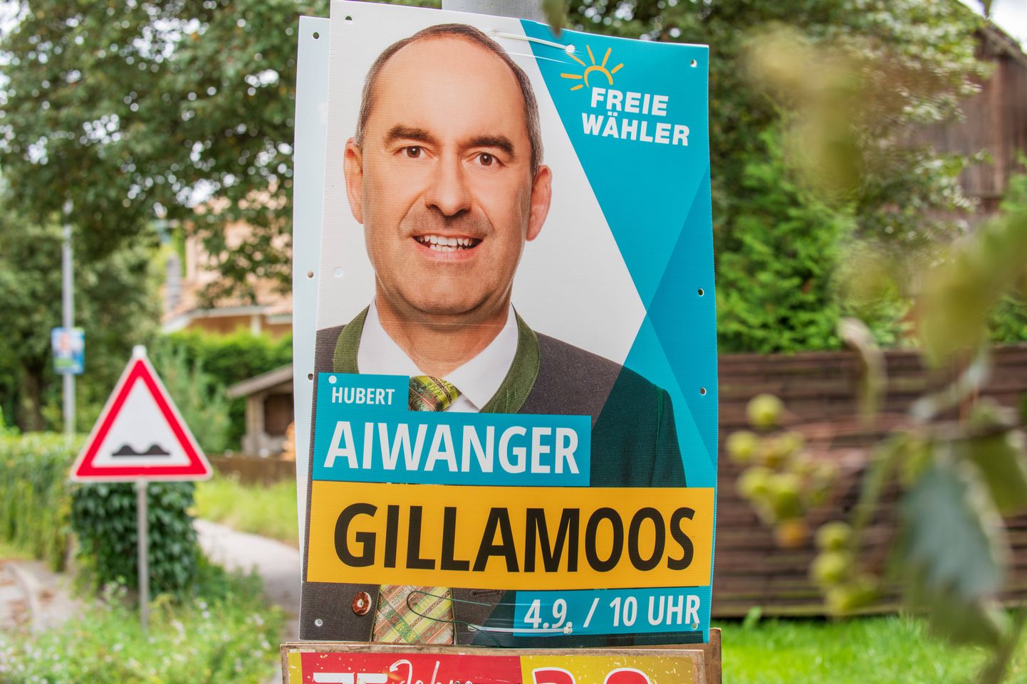 Hubert Aiwangeri valimisplakat Gillamoosi rahvapeol, 26. augustil 2023. a.