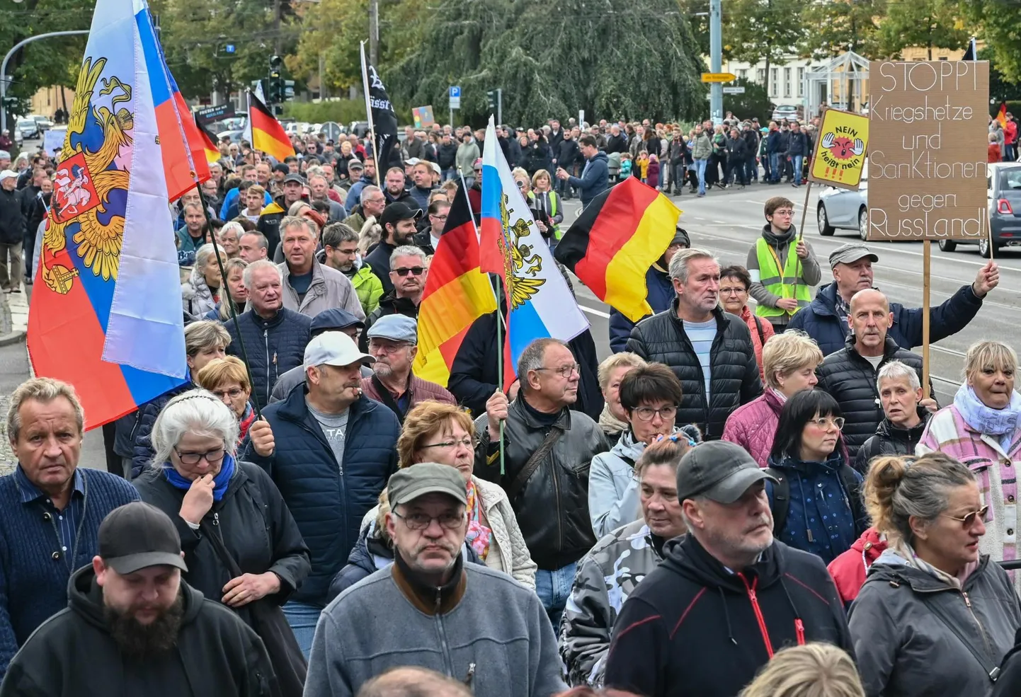 Poola piiri lähedal asuvas Oderi-äärses Frankfurtis on korduvalt meelt avaldatud Venemaale kehtestatud sanktsioonide vastu. Meeleavaldus toimus ülemöödunud aasta 3. oktoobril ehk niinimetatud Saksamaa ühtsuse päeval.