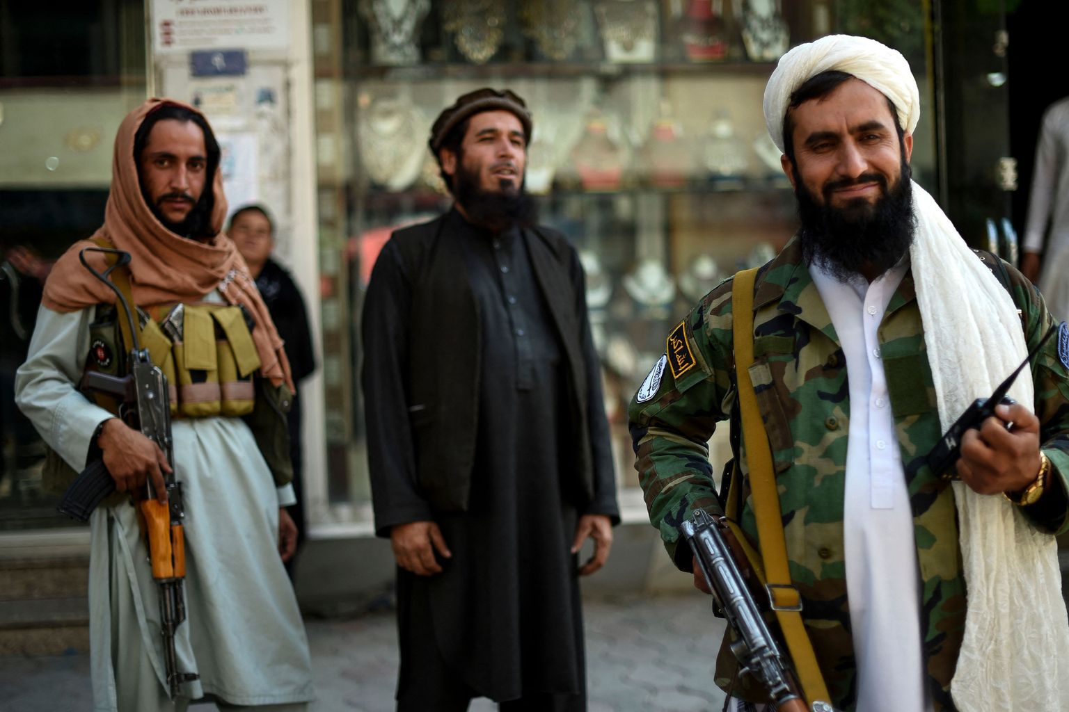 Talibani võitlejad Kabulis.