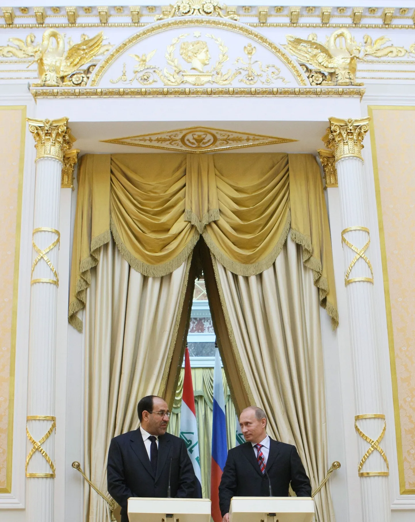 Iraagi peaminister Nuri al-Maliki ja Vene peaminister Vladimir Putin pressikonverentsil Moskvas.