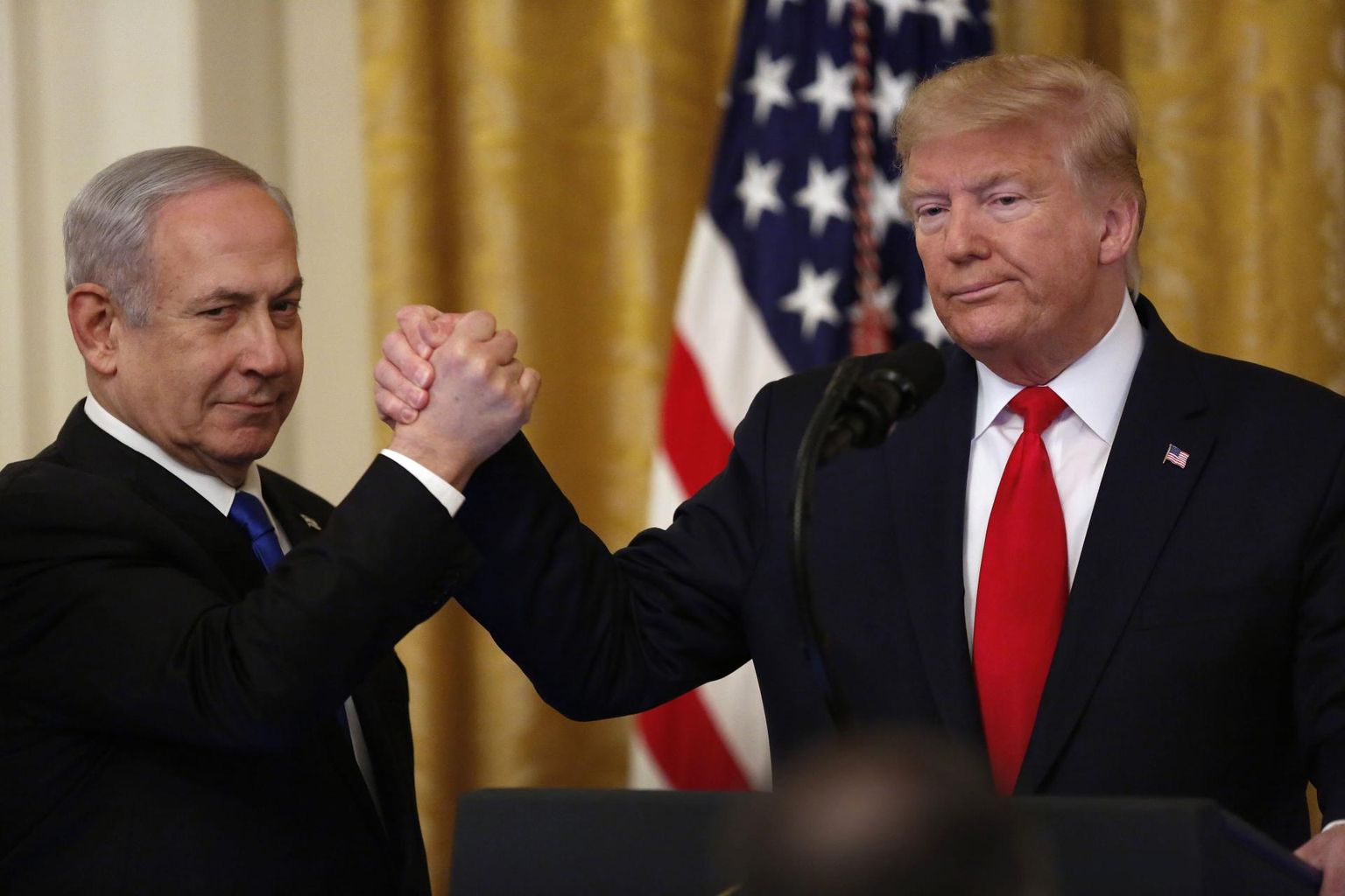 USA president Donald Trump ja Iisraeli peaminister Benjamin Netanyahu pärast Lähis-Ida rahuplaani teatavaks tegemist. 