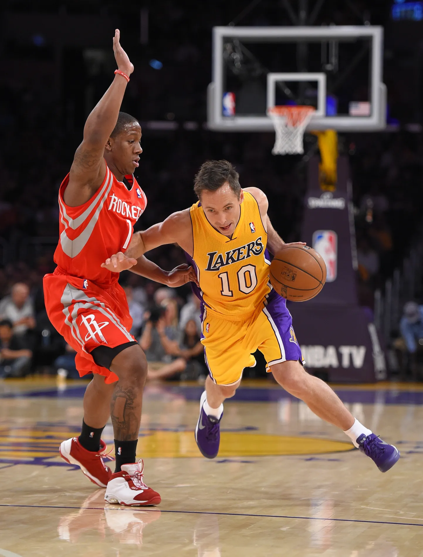 Steve Nash (paremal)