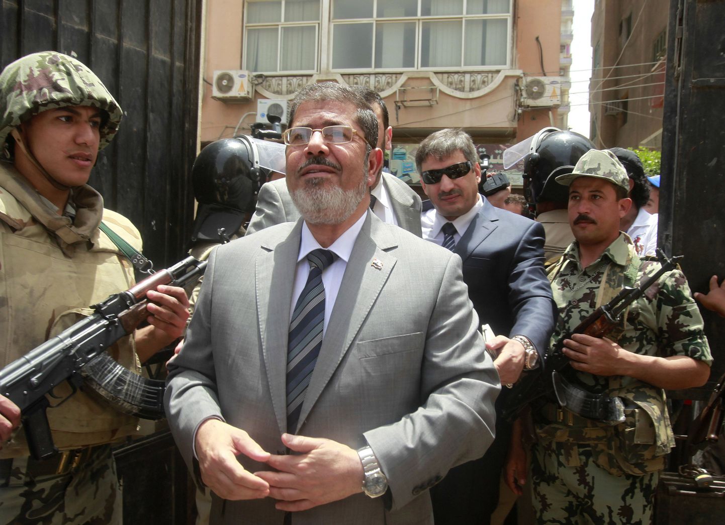 Moslemi Vennaskond: Morsi on võetud vahi alla