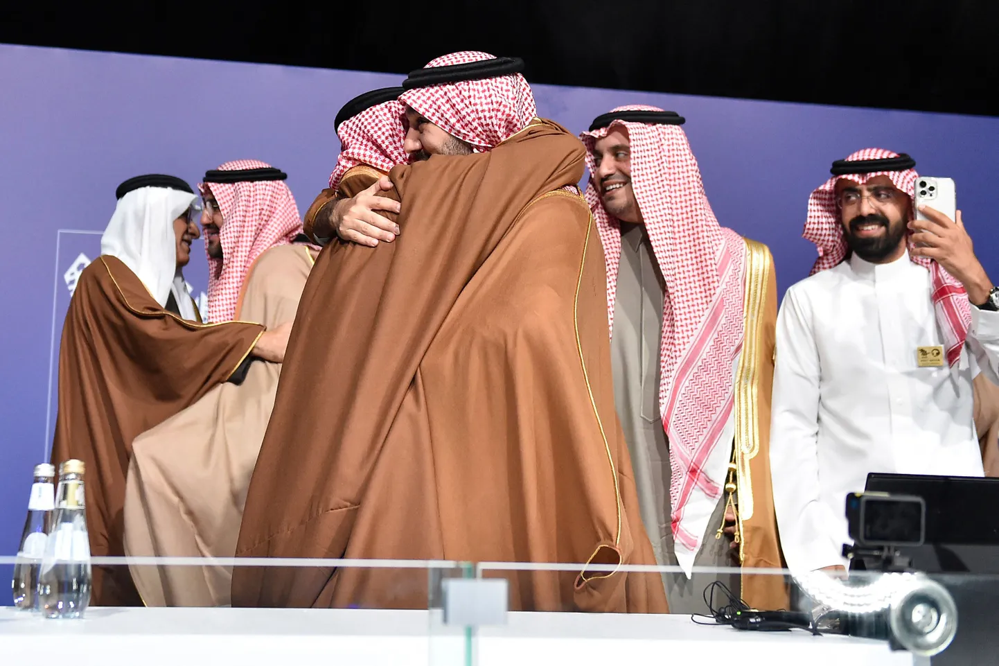 Saudi Araabia esindajad FIFA kongressil.