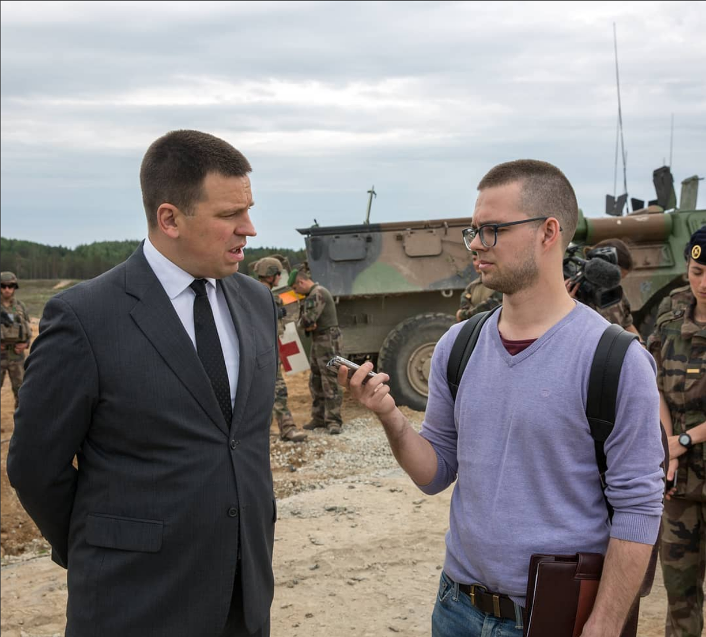 Toonane peaminister Jüri Ratas oskas tehnika- ja sõjandushuvilisena mulle väga huvitavaid vastuseid anda.