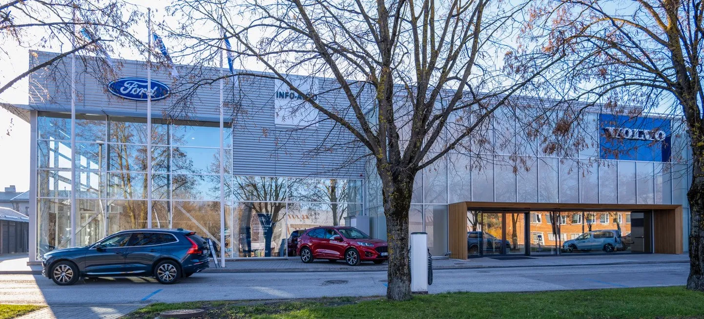 Info-Auto Volvo Tartu müügisalong.