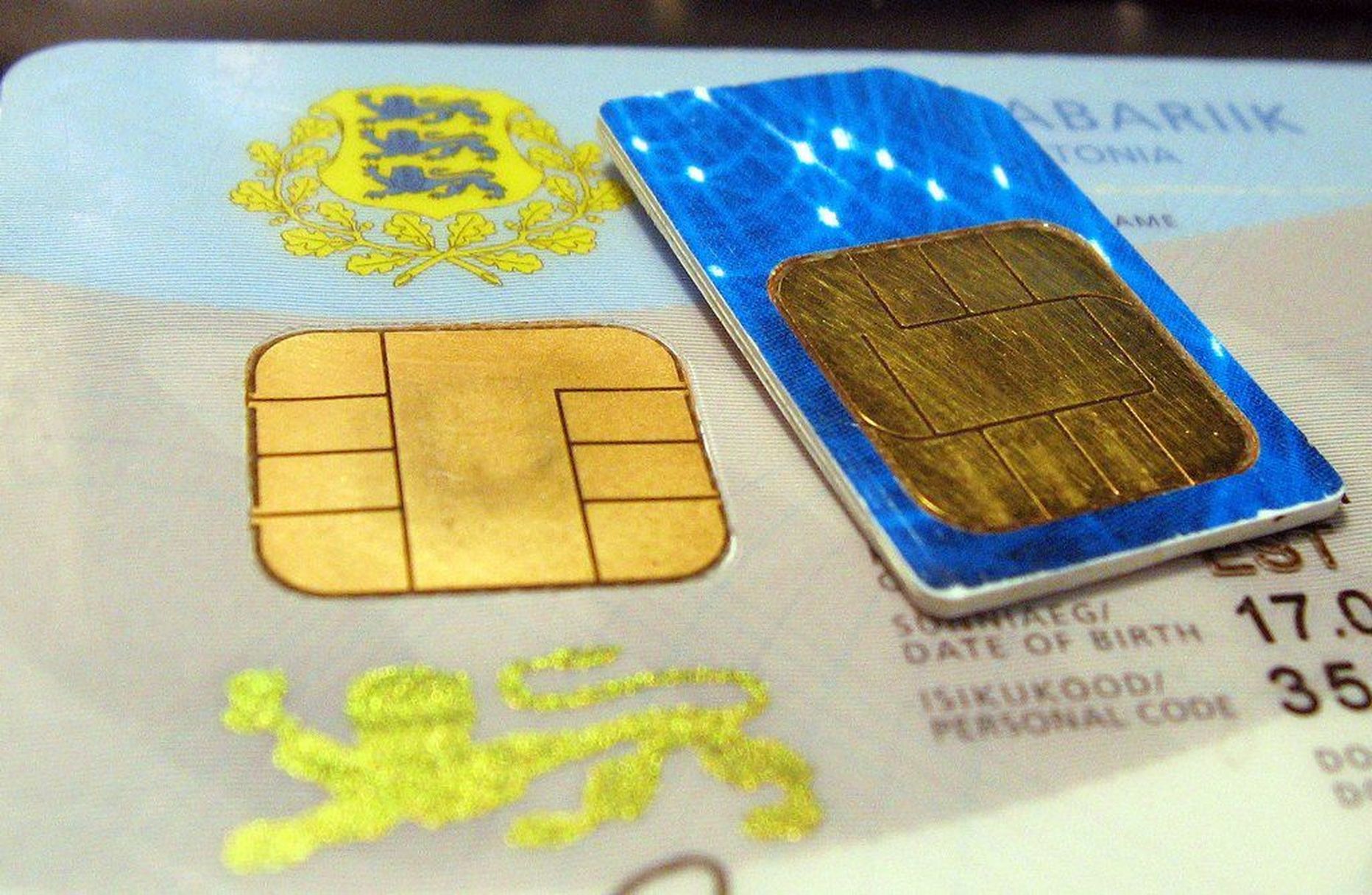 SIM-карта и ID-карта
