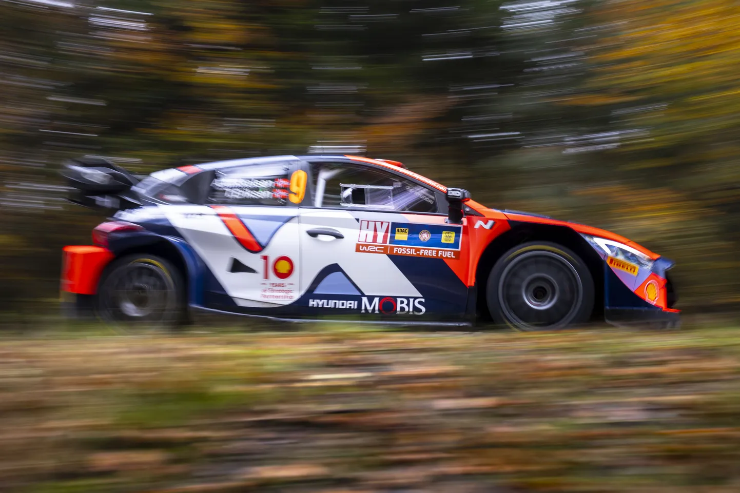 Andreas Mikkelsen 2024. aastal sõitmas Hyundai i20 Rally1-autoga.