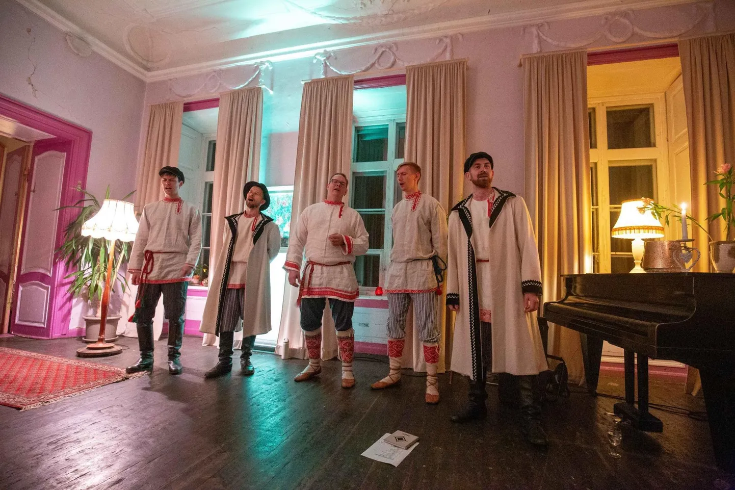 Zetode albumi «Traadilda» esitlustuur Sargvere mõisas oli eelmisel sügisel üks Kurjailma festivali üritustest.